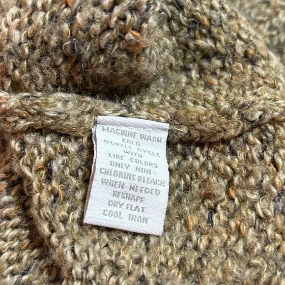 Charter Club 3 button cardigan sweater. Size M. Cap sleeves. Light browns. - Picture 7 of 7